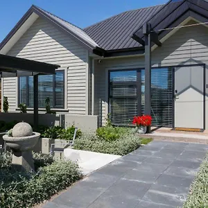 https://stay-taupo.rotoruahotelsnz.com
